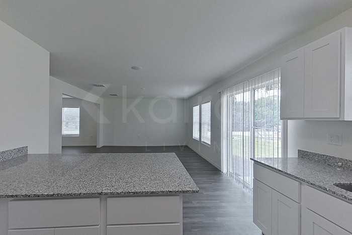 21262 Quesada Ave - Photo 7 of 19