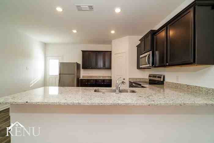 17041 Dusty Boots Ln - Photo 5 of 25