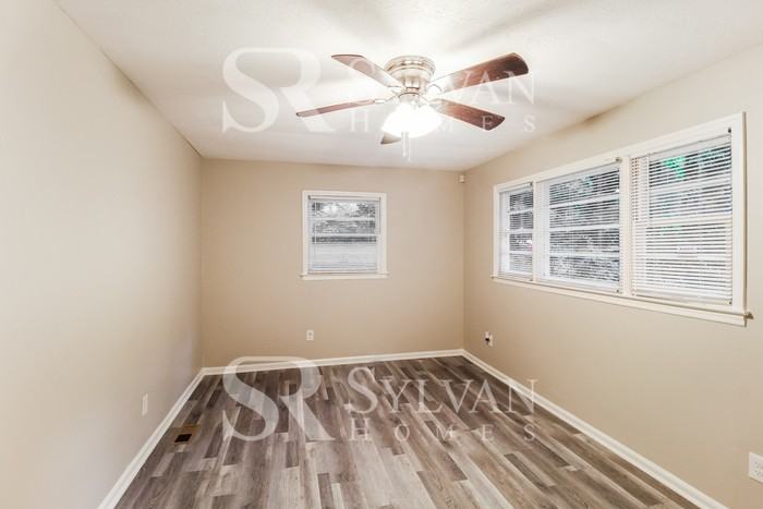 135 Wildwood Dr - Photo 3 of 16