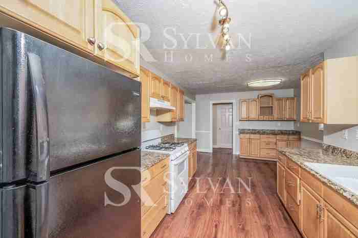 2708 7th St Ne - Photo 5 of 16