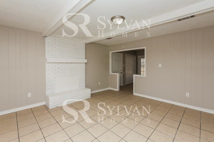 4954 Hanging Oak Dr - Photo 3 of 16