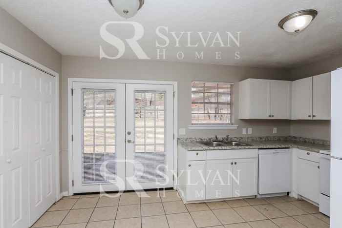 4954 Hanging Oak Dr - Photo 7 of 15