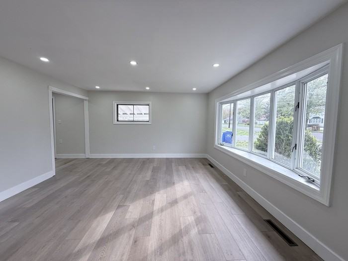 315 Park Ave - Photo 3 of 33