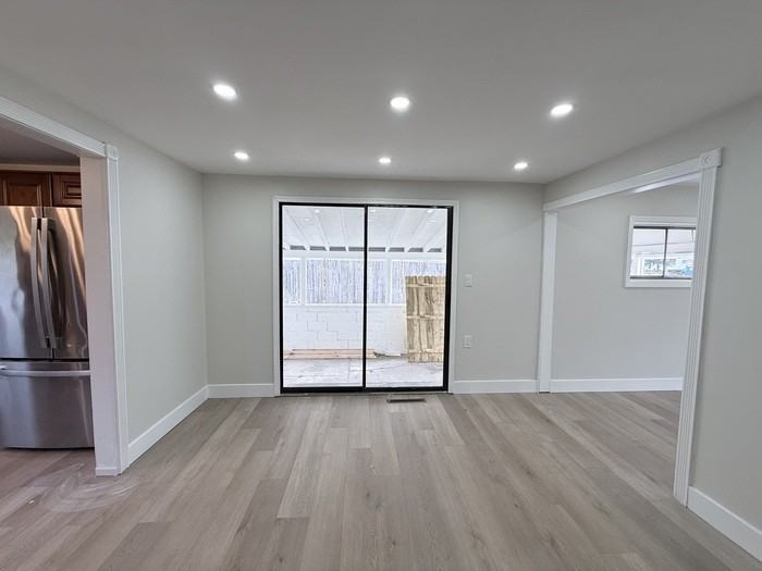 315 Park Ave - Photo 7 of 33