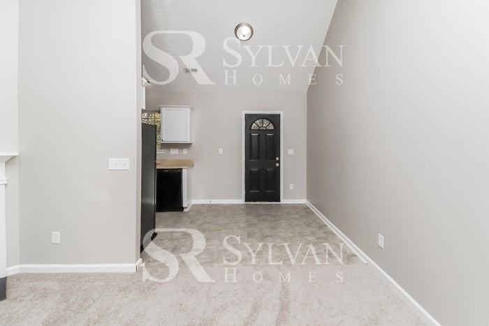 2800 Oneida Rd - Photo 4 of 16