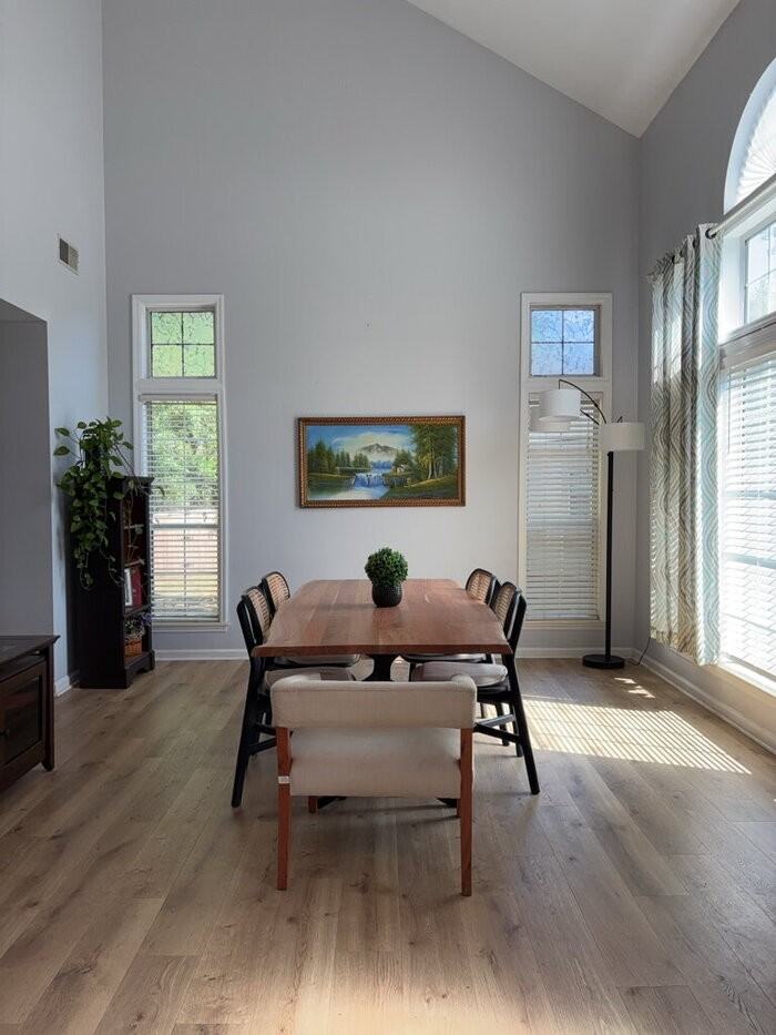 1009 Ariel Ct - Photo 3 of 43