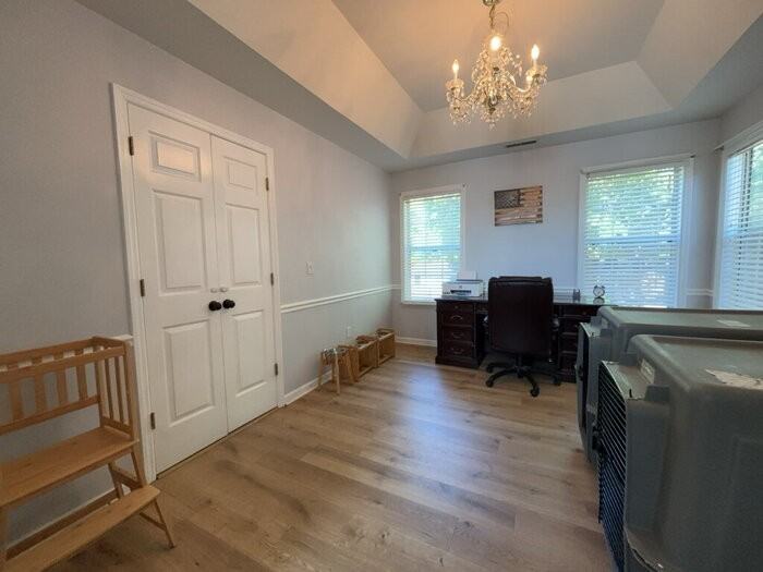 1009 Ariel Ct - Photo 7 of 43