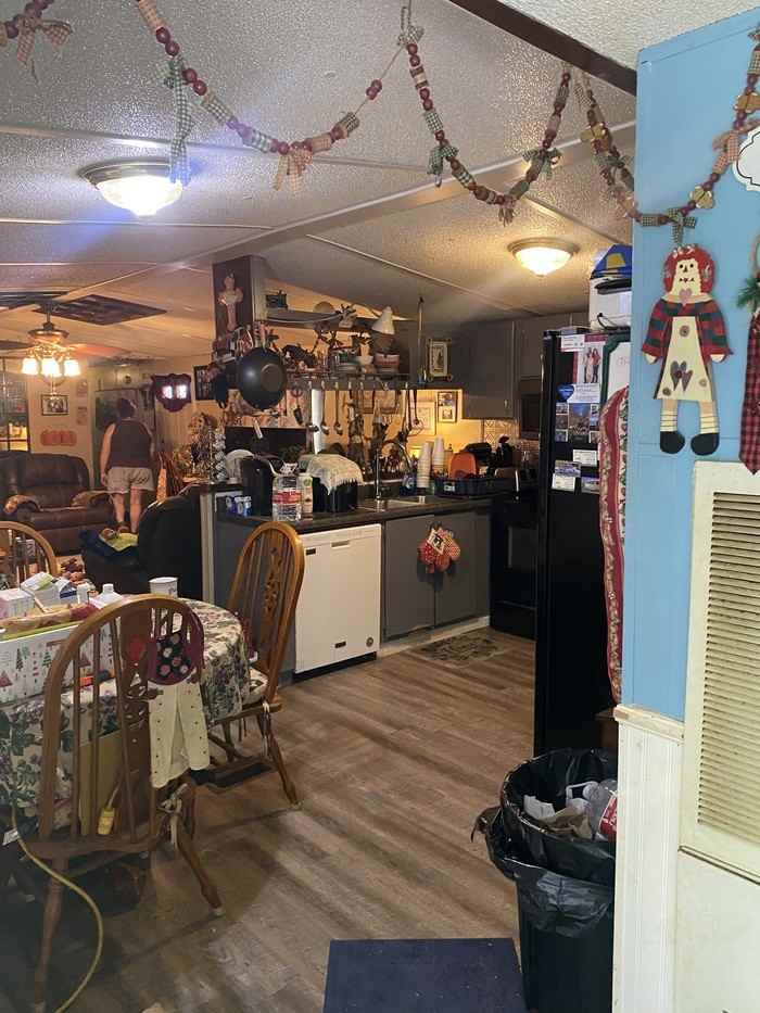 1197 Ward Pl - Photo 3 of 22