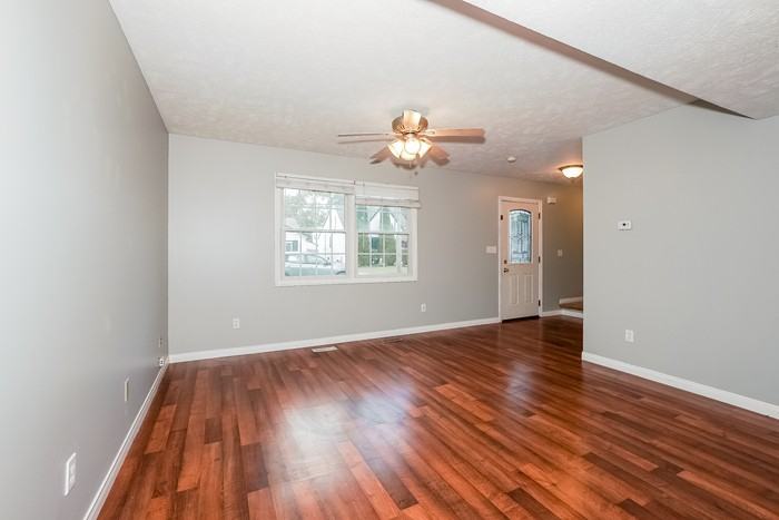 123 Plymouth Rd - Photo 2 of 12