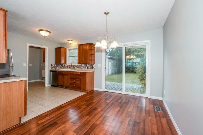 123 Plymouth Rd - Photo 3 of 12