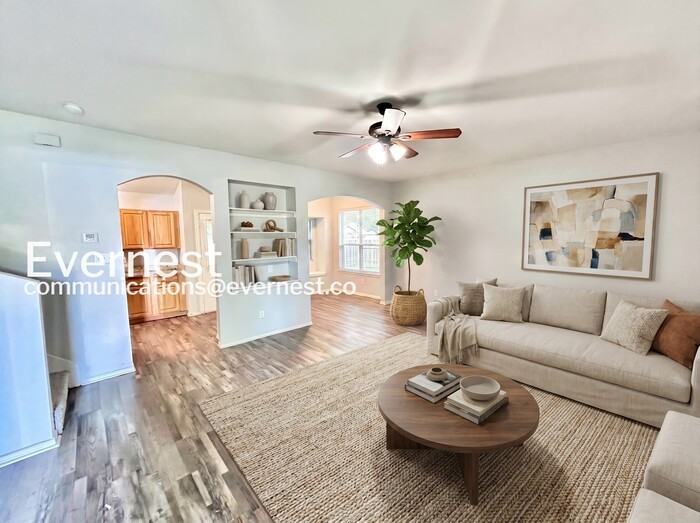 146 Creek Cove Dr - Photo 3 of 25