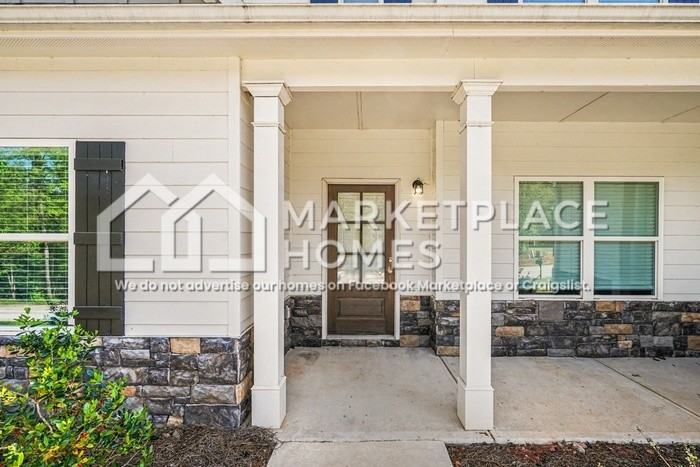 110 Hawthorn Ln - Photo 4 of 31