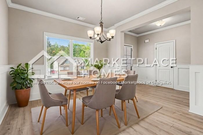 110 Hawthorn Ln - Photo 6 of 31