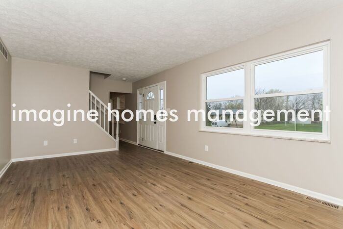 1409 Hilltree Dr - Photo 3 of 20