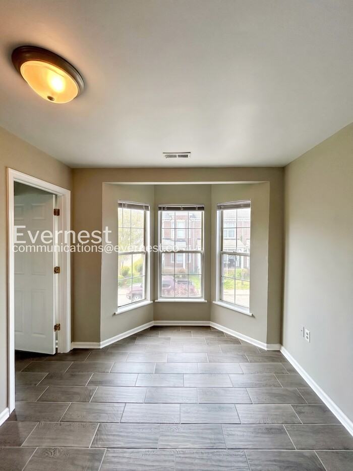 800 Catherine St - Photo 5 of 24