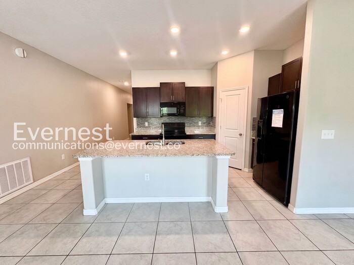 4469 Eternal Prince Dr - Photo 3 of 23