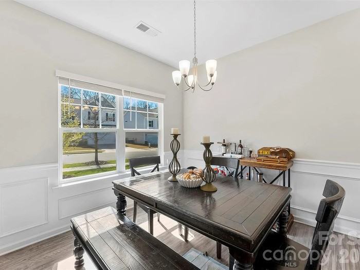 4631 Christina Ct - Photo 3 of 32