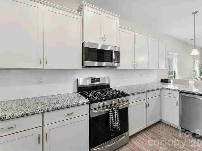 4631 Christina Ct - Photo 6 of 32