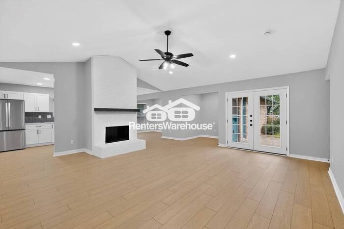 1738 Hartford Dr - Photo 7 of 46