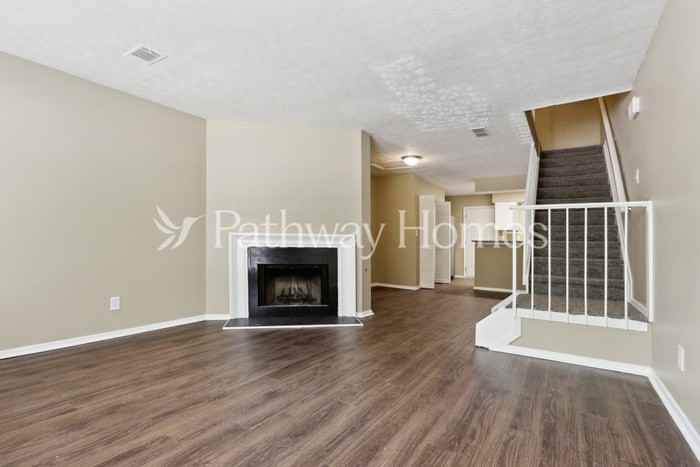 478 Prince Of Wales - Photo 4 of 25