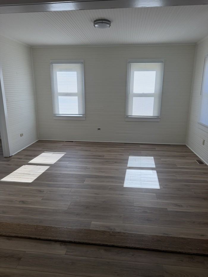 823 Bristol Dr - Photo 3 of 10