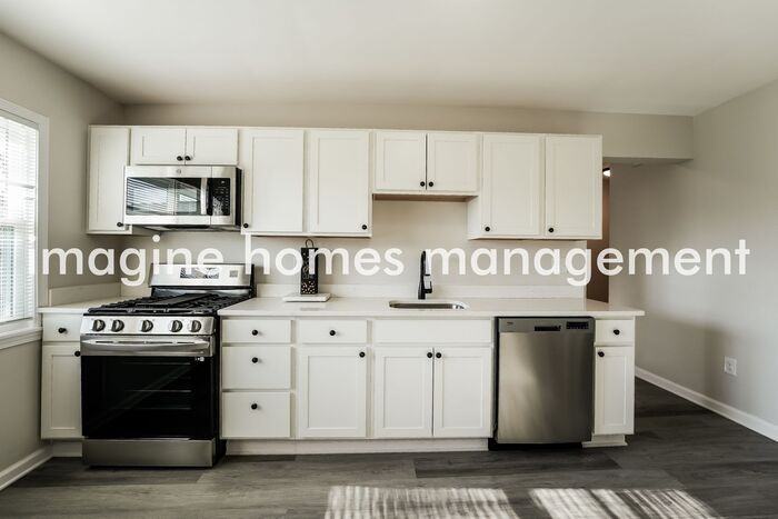 40 Sharon St - Photo 7 of 24