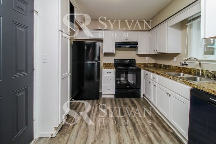 1448 Winslow Ave - Photo 6 of 16