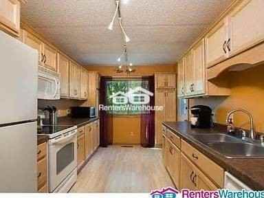 6265 Magda Dr #D - Photo 3 of 14