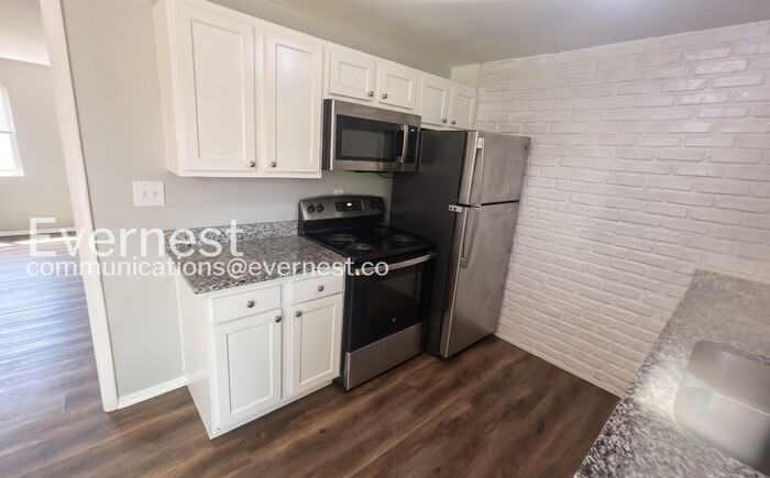 5042 Bentler Dr - Photo 6 of 25