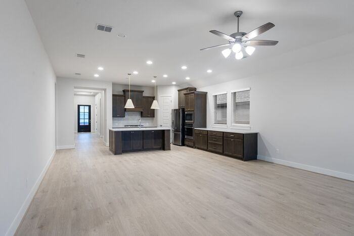 626 Bay Breeze Dr - Photo 4 of 22