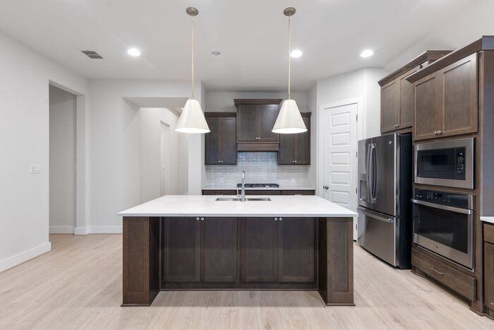 626 Bay Breeze Dr - Photo 6 of 22