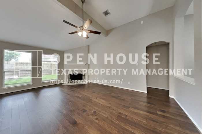 4959 Sentry Woods Ln - Photo 4 of 21