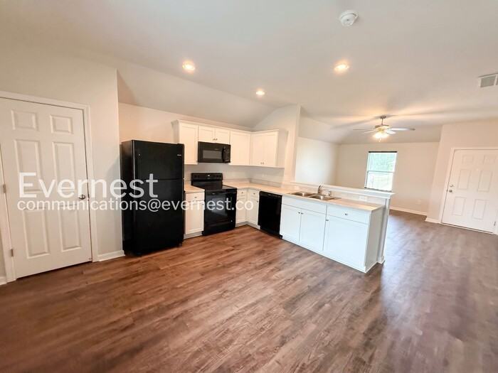 1115 Brookhaven Dr - Photo 3 of 17