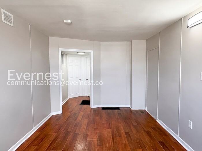 1049 E Patapsco Ave #A - Photo 5 of 16