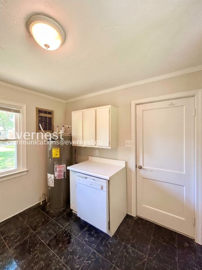 2909 Westgate Dr - Photo 6 of 24