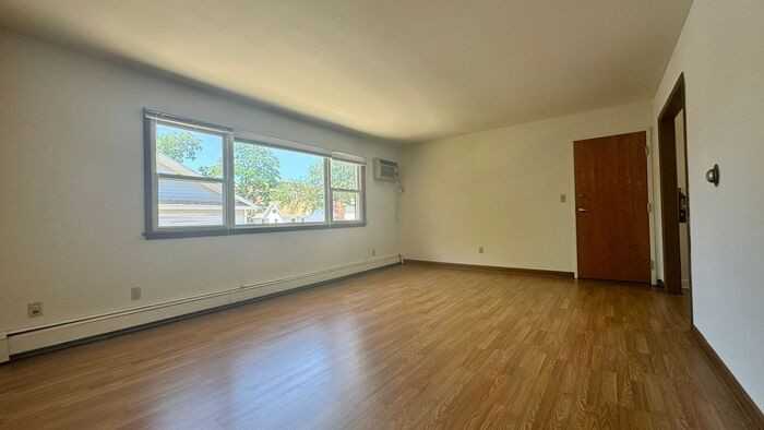 614 E Jefferson St #09 - Photo 6 of 10