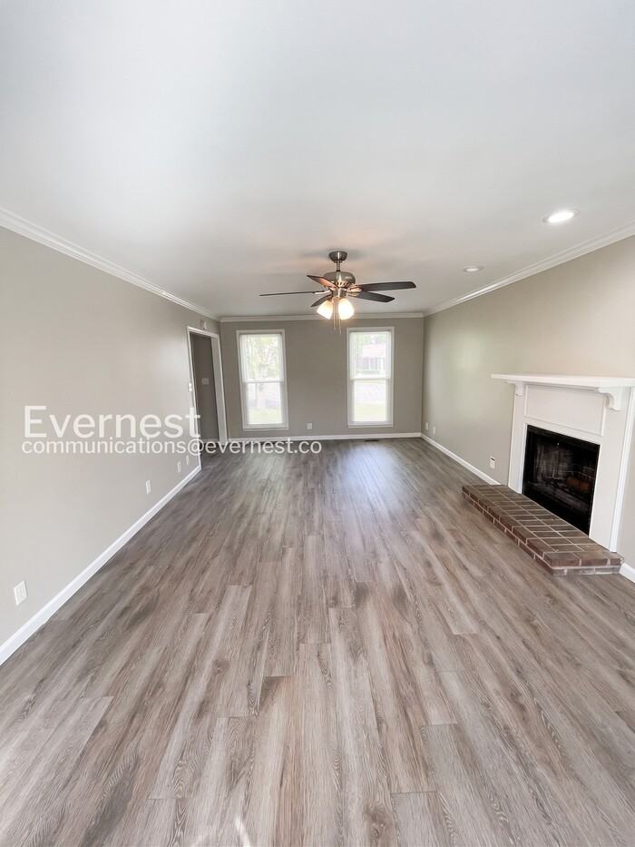 901 Cimarron Ct - Photo 4 of 31