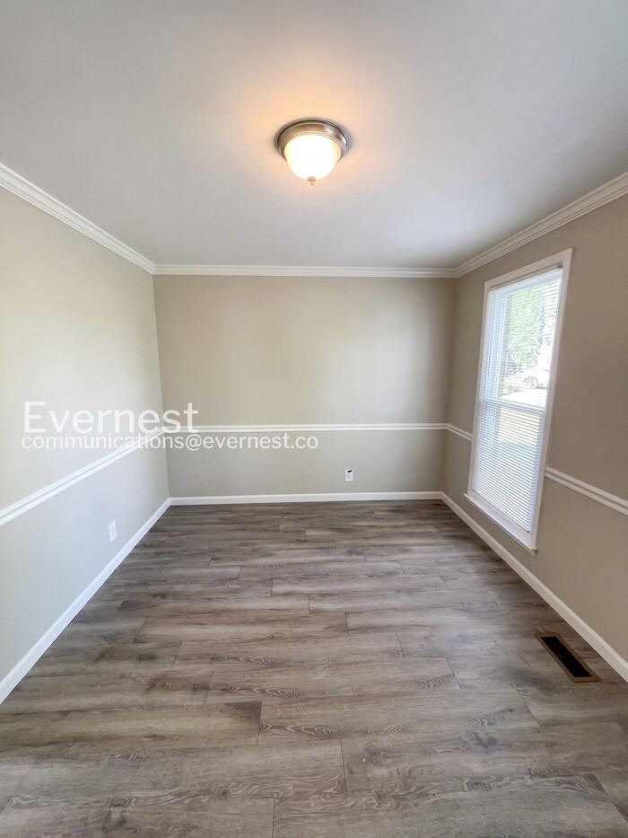 901 Cimarron Ct - Photo 7 of 31