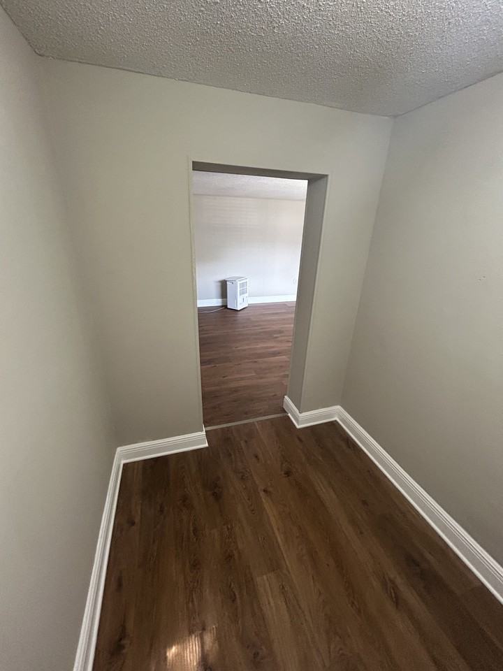 218 E Floral Ave #NA - Photo 6 of 10