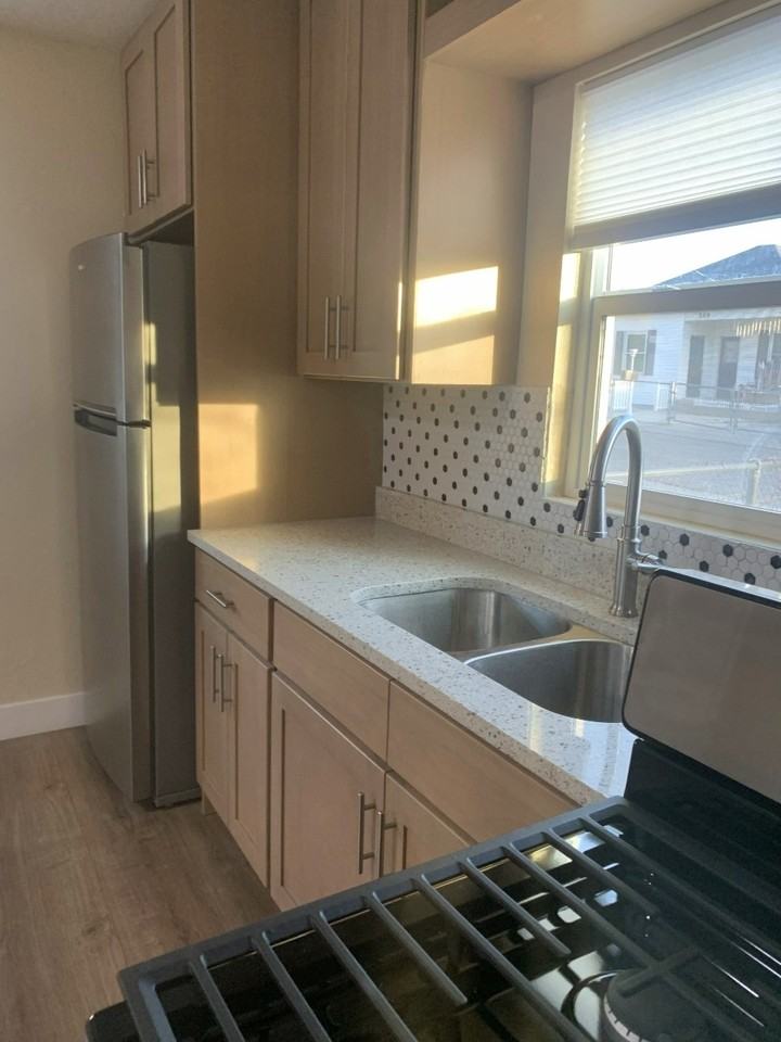 610 W 3rd Ave - Photo 4 of 21