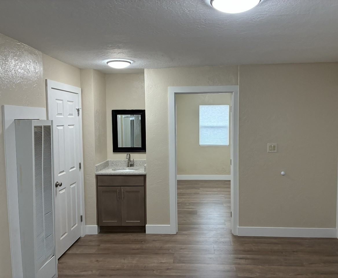 610 W 3rd Ave - Photo 7 of 21