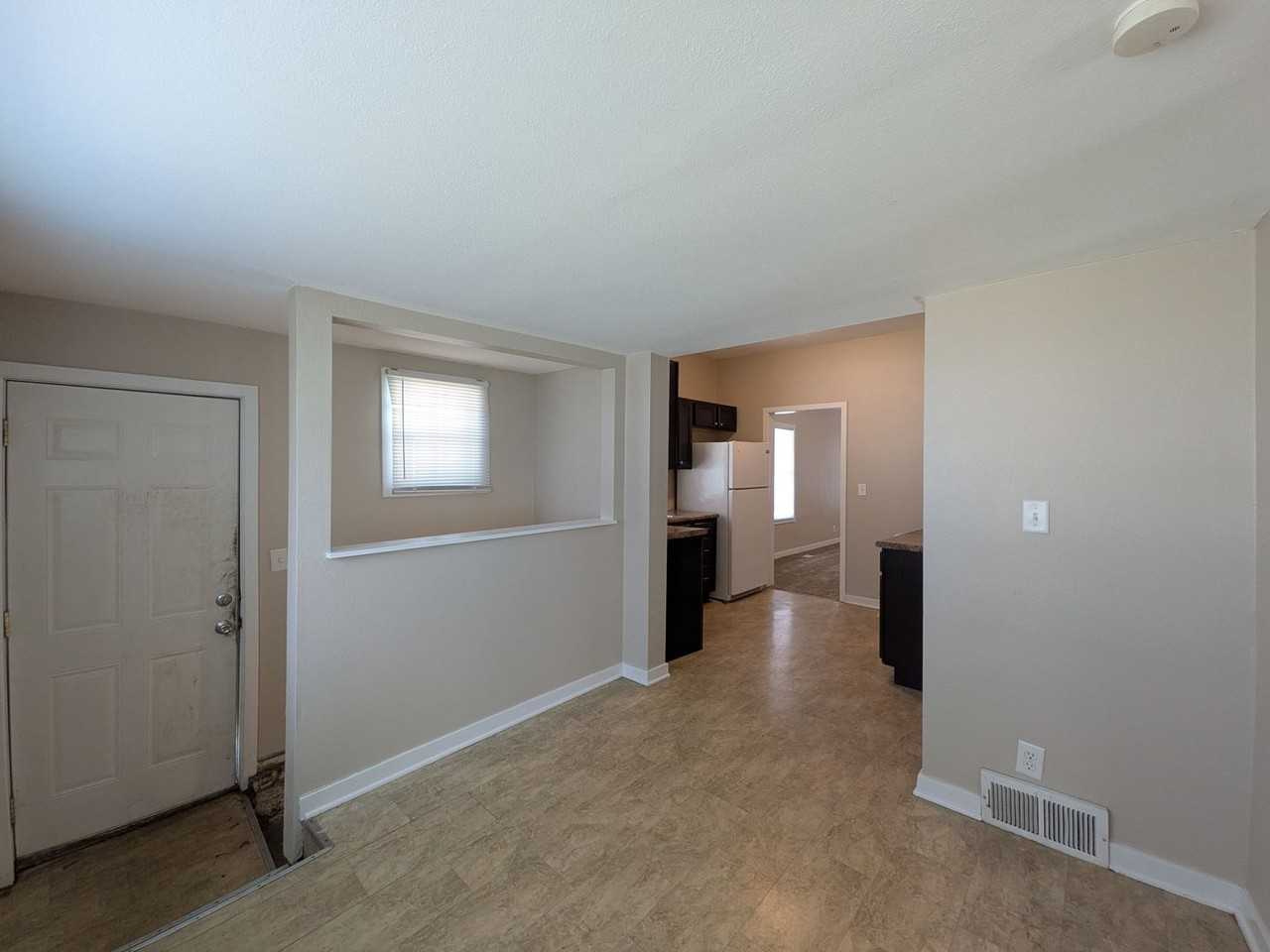 2120 Capitol Ave - Photo 6 of 27