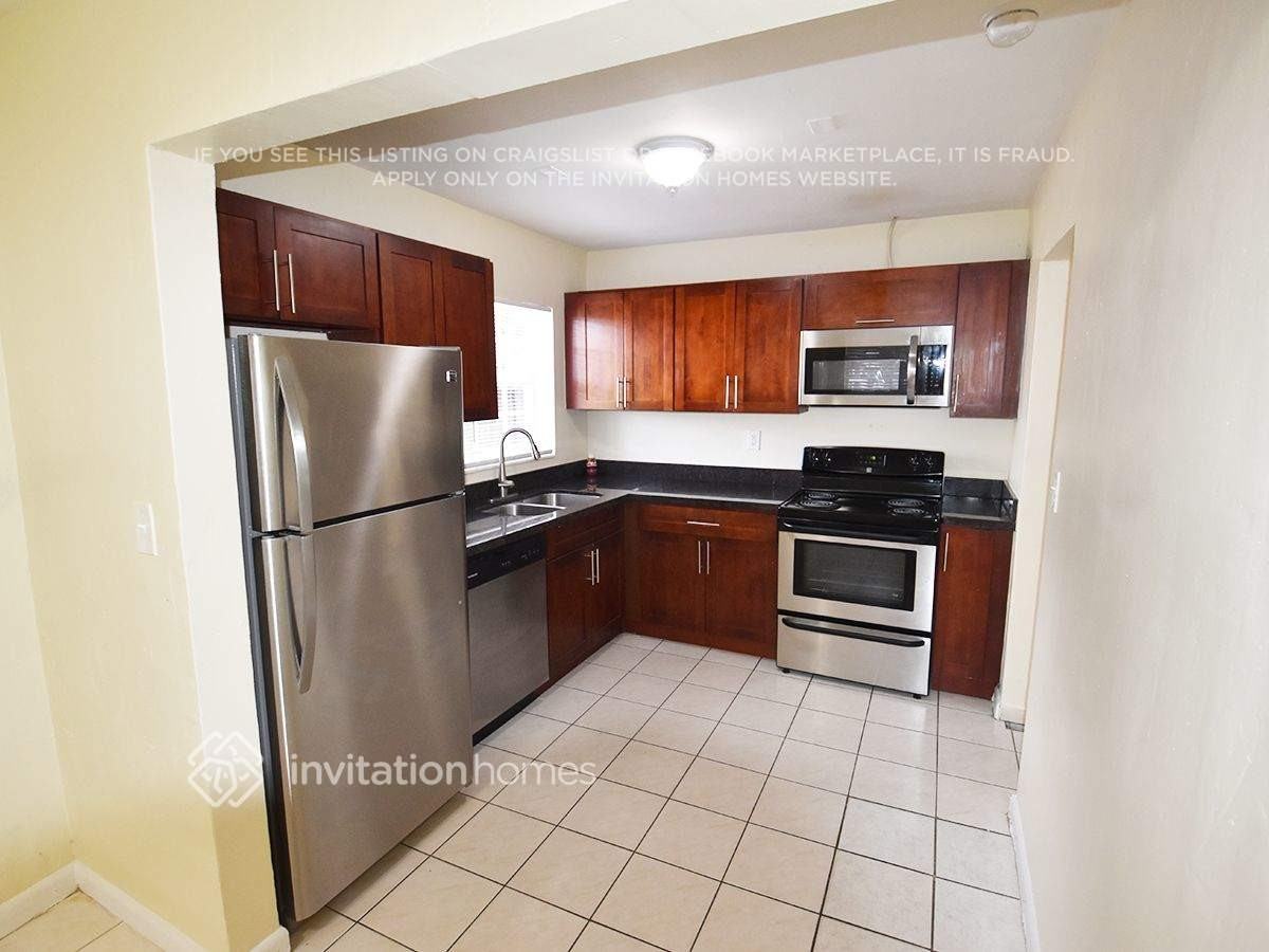 4825 Nw 189th Ter - Photo 2 of 5