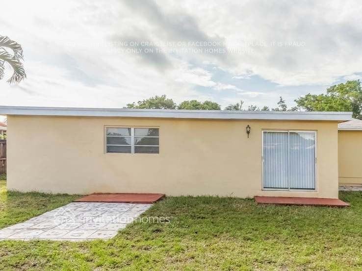 4825 Nw 189th Ter - Photo 4 of 5