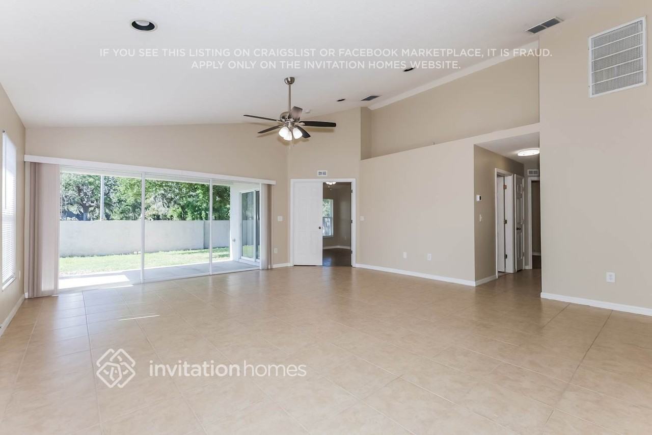 24436 Summer Wind Ct - Photo 4 of 16