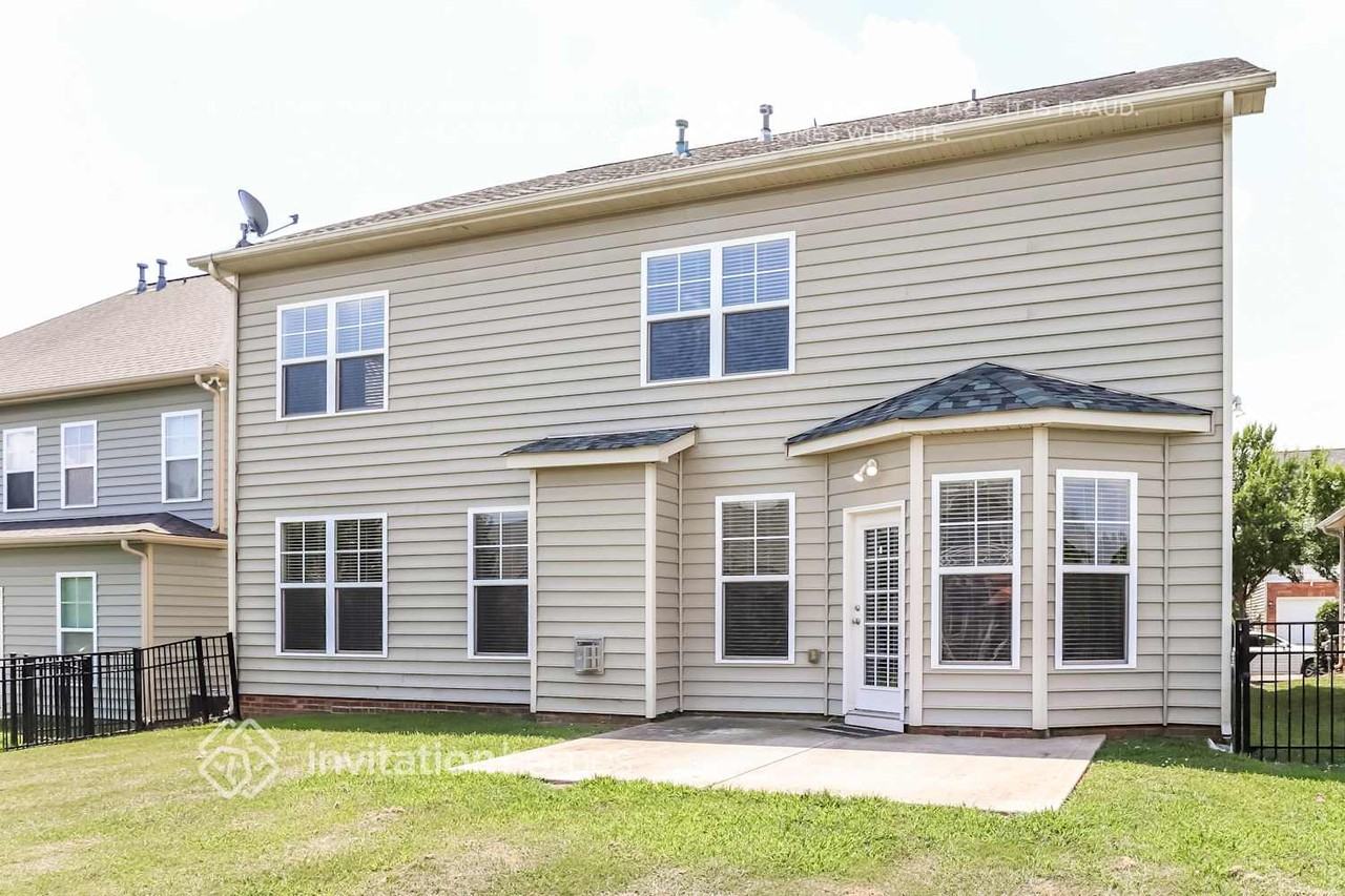 8024 Whitehawk Hill Rd - Photo 5 of 6