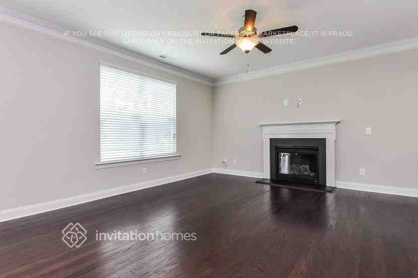 907 Middle Ground Ave - Photo 3 of 22