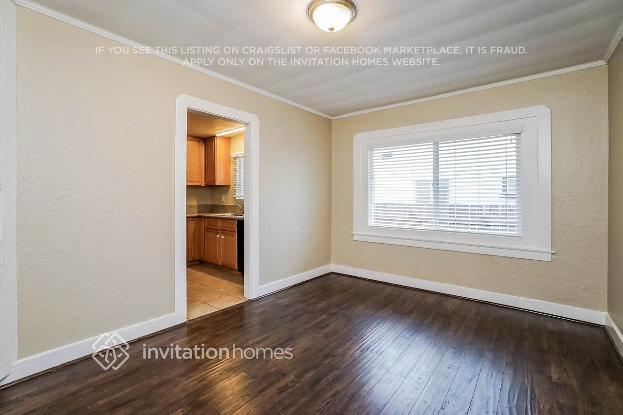 10018 Silverton Ave - Photo 7 of 17