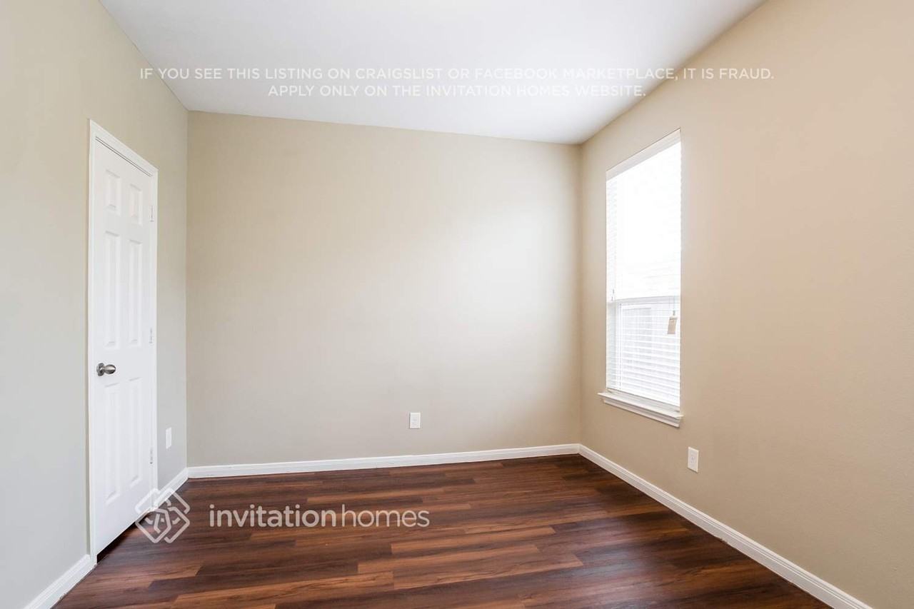 1010 Doubletree Glen Dr - Photo 4 of 20