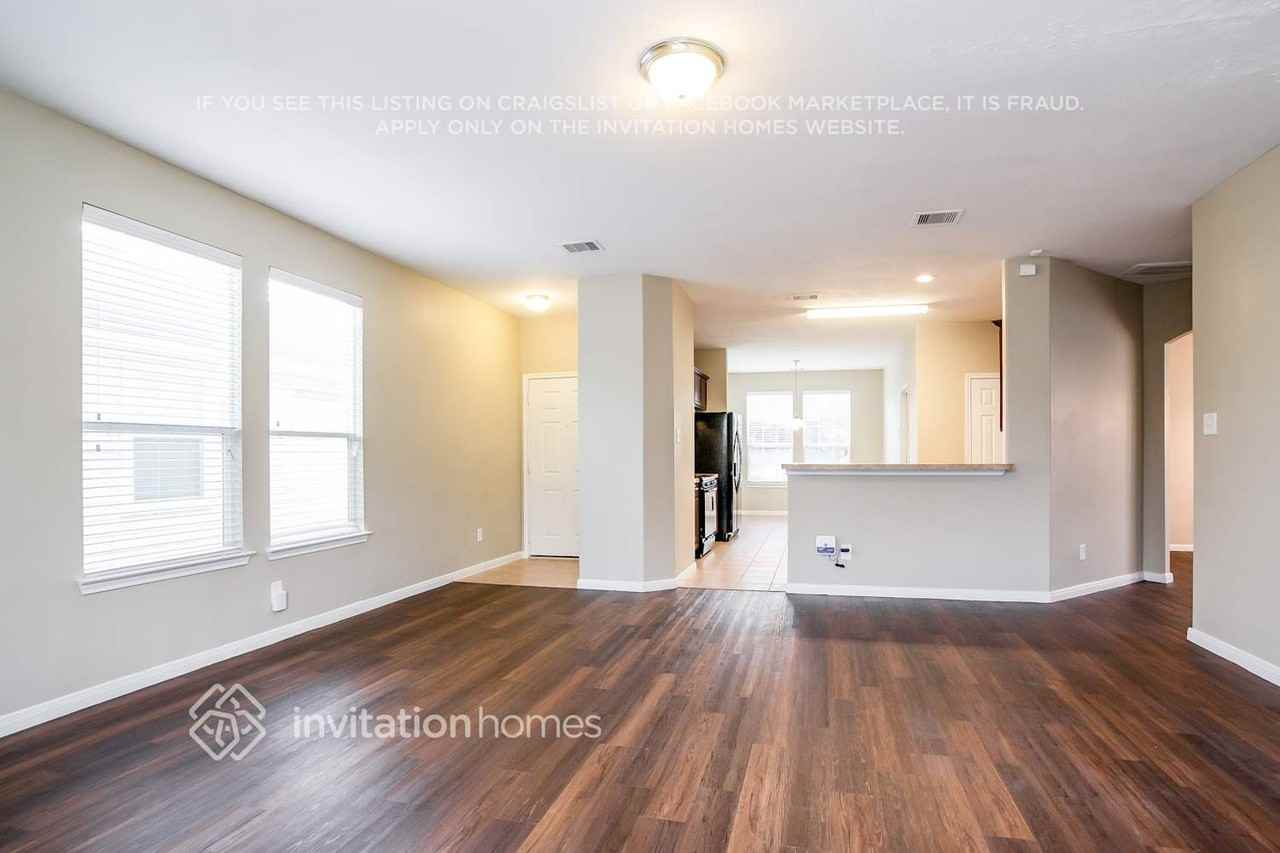 1010 Doubletree Glen Dr - Photo 6 of 20
